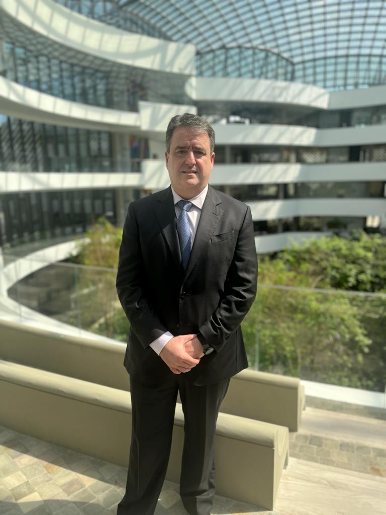 Dr. Joé Sestello participa de discussão com plateia selecionada da área de saúde